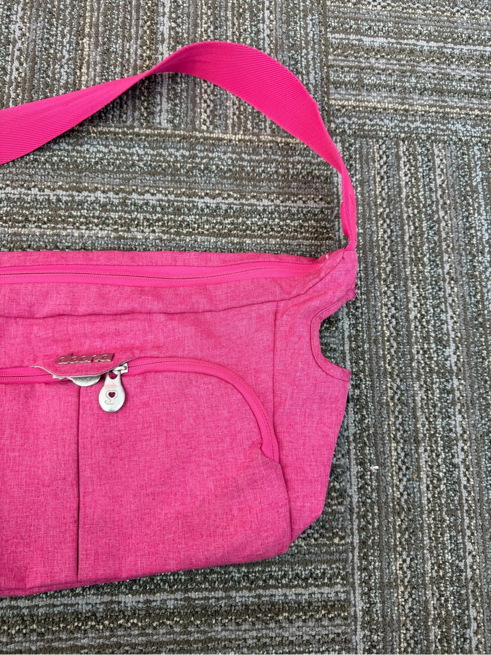 Doona | Essentials Pink Bag